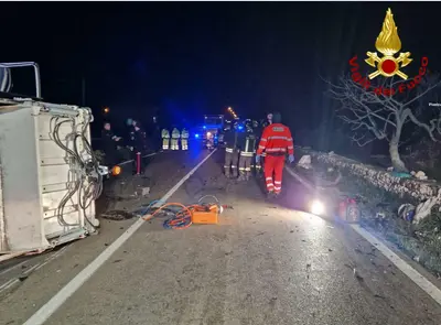 soccorsi dopo incidente sulla maglie leuca