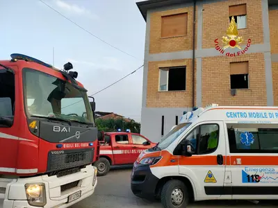 Incendio nel centro di accoglienza