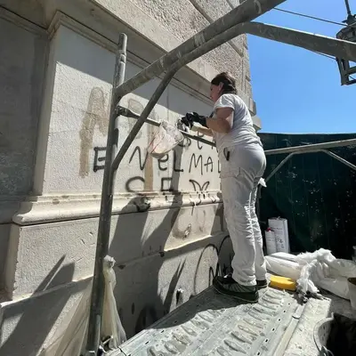 Lo scempio alla Reggia