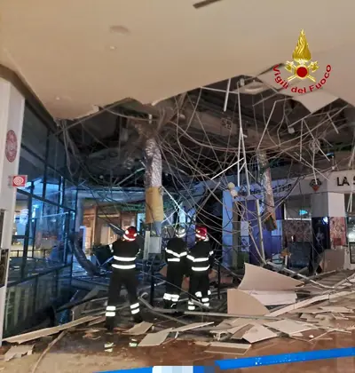 La struttura stamattina ha regolarmente aperto al pubblico