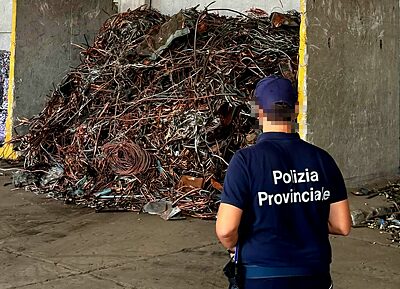 Blitz della polizia provinciale a Vitulazio