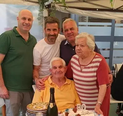 Salvatore Di Caprio con moglie e figli