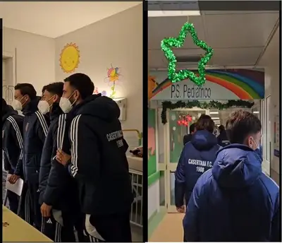 I calciatori della Casertana in visita all'ospedale