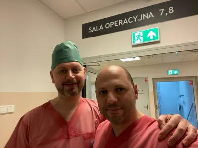 Il prof. Marano a fine intervento con un suo collaboratore