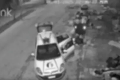 Auto vigilanza beccata a sversare rifiuti