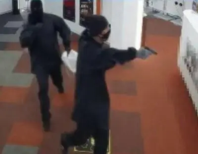 Le immagini della rapina