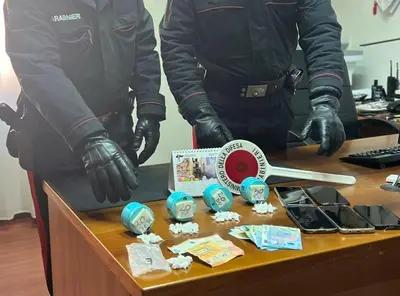 Sequestro di droga e soldi