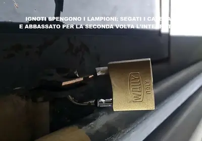 Vandali in azione: catenacci segati