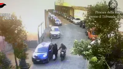 Lo scippo della borsa ad Aversa