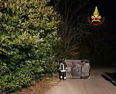 Auto ribaltata sulla Provinciale