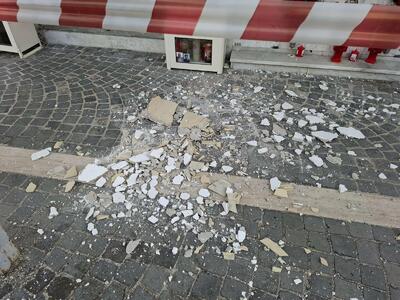 I calcinacci caduti al cimitero
