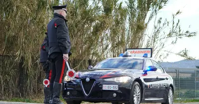Nasconde cocaina nelle parti intime