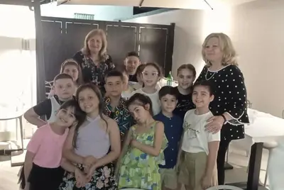 I piccoli della 2C con le maestre Correra e Raccioppoli