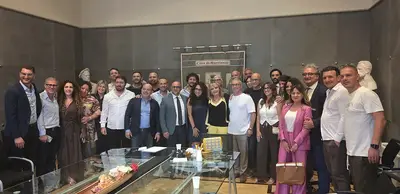 Il sindaco Iodice con gli assessori e consiglieri