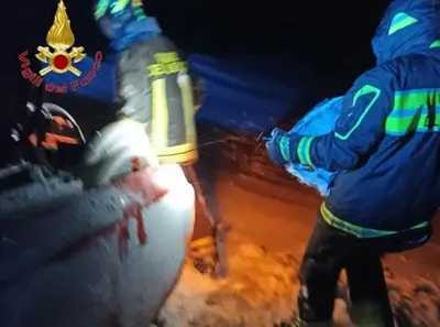 L'intervento dei vigili del fuoco alla vigilia di Natale