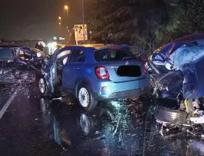 Brutto incidente ieri pomeriggio sul tardi lungo la strada che porta ai centri commerciali
