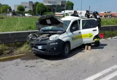 Coinvolta una postina