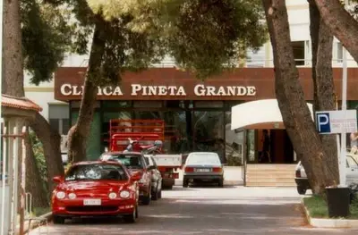 La clinica "Pineta Grande" di Castel Volturno