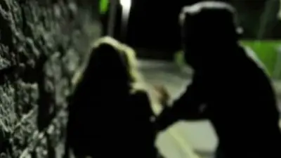 L'episodio a Baia Domizia. Arrestato un uomo dai carabinieri